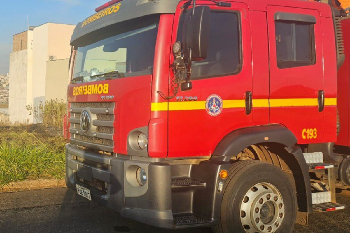 Lago fica em um sítio desativado, conhecido por ser ponto de uso de drogas